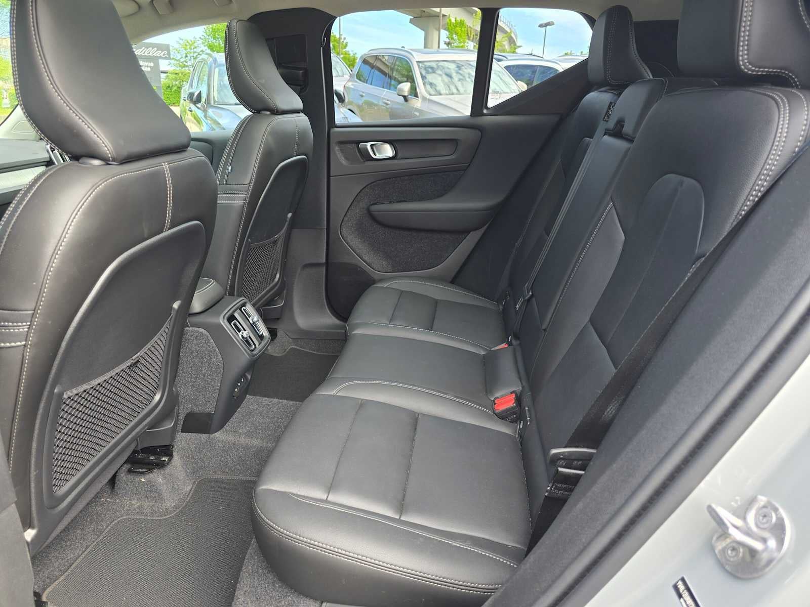2026 Volvo XC40 Core