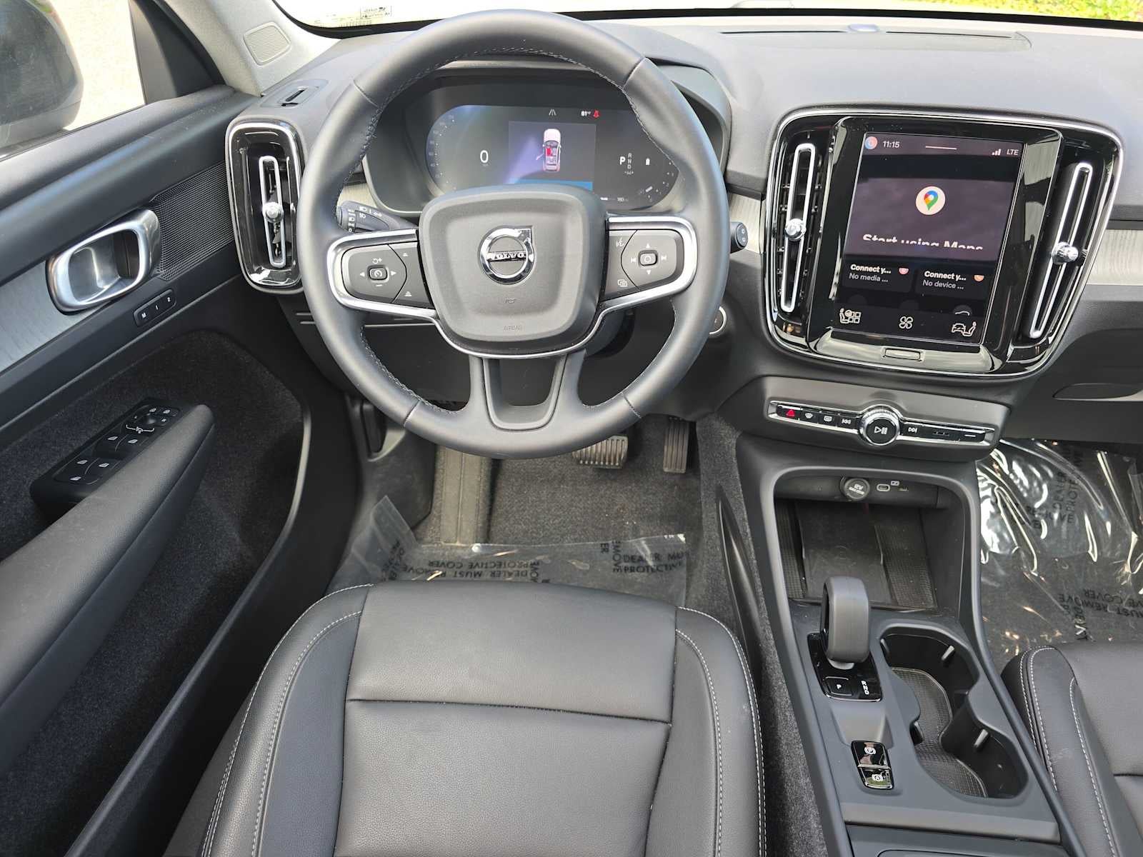 2026 Volvo XC40 Core