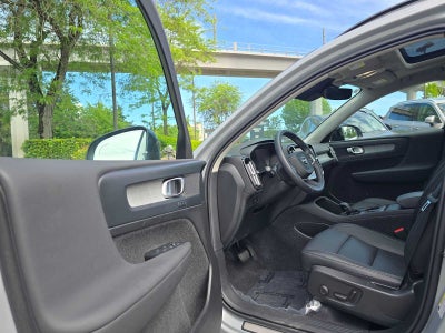 2026 Volvo XC40 Core