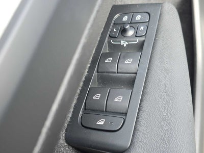2026 Volvo XC40 Core