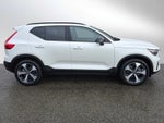 2024 Volvo XC40 Core Dark Theme
