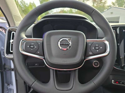 2024 Volvo XC40 Core Dark Theme