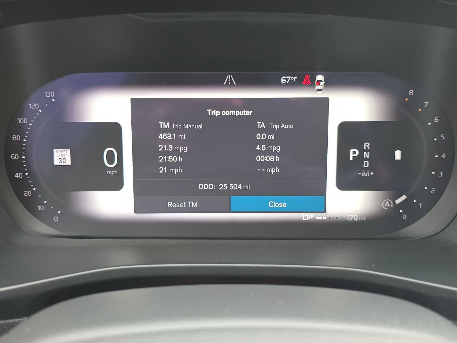 2024 Volvo XC40 Core Dark Theme