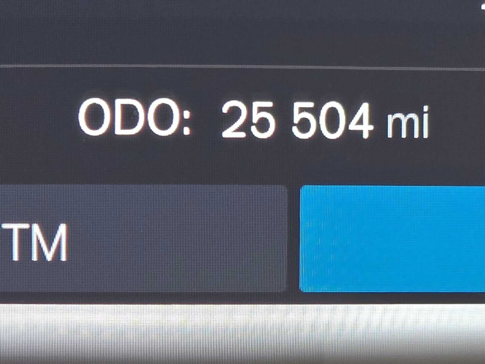 2024 Volvo XC40 Core Dark Theme