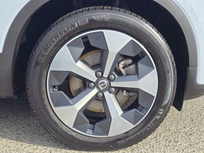 2024 Volvo XC40 Core Dark Theme
