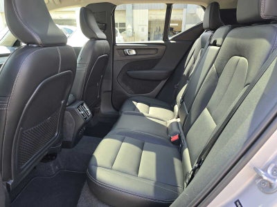 2024 Volvo XC40 Core Bright Theme