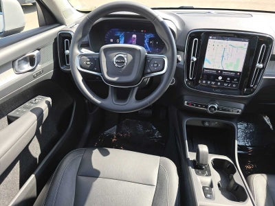 2024 Volvo XC40 Core Bright Theme