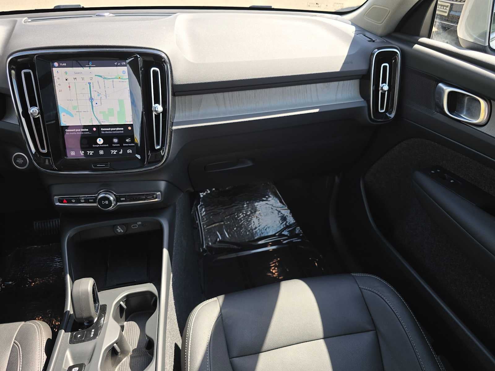 2024 Volvo XC40 Core Bright Theme