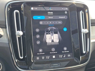 2024 Volvo XC40 Core Bright Theme