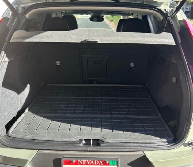 2024 Volvo XC40 Plus Dark Theme