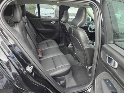 2024 Volvo XC40 Plus Dark Theme