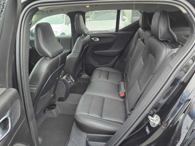 2024 Volvo XC40 Plus Dark Theme