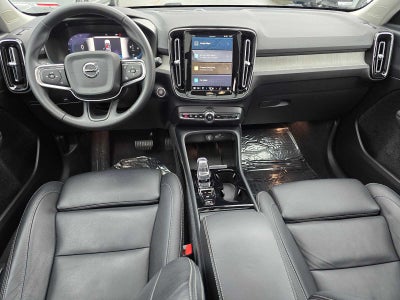 2024 Volvo XC40 Plus Dark Theme