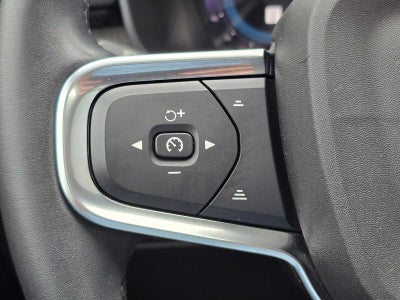 2024 Volvo XC40 Plus Dark Theme