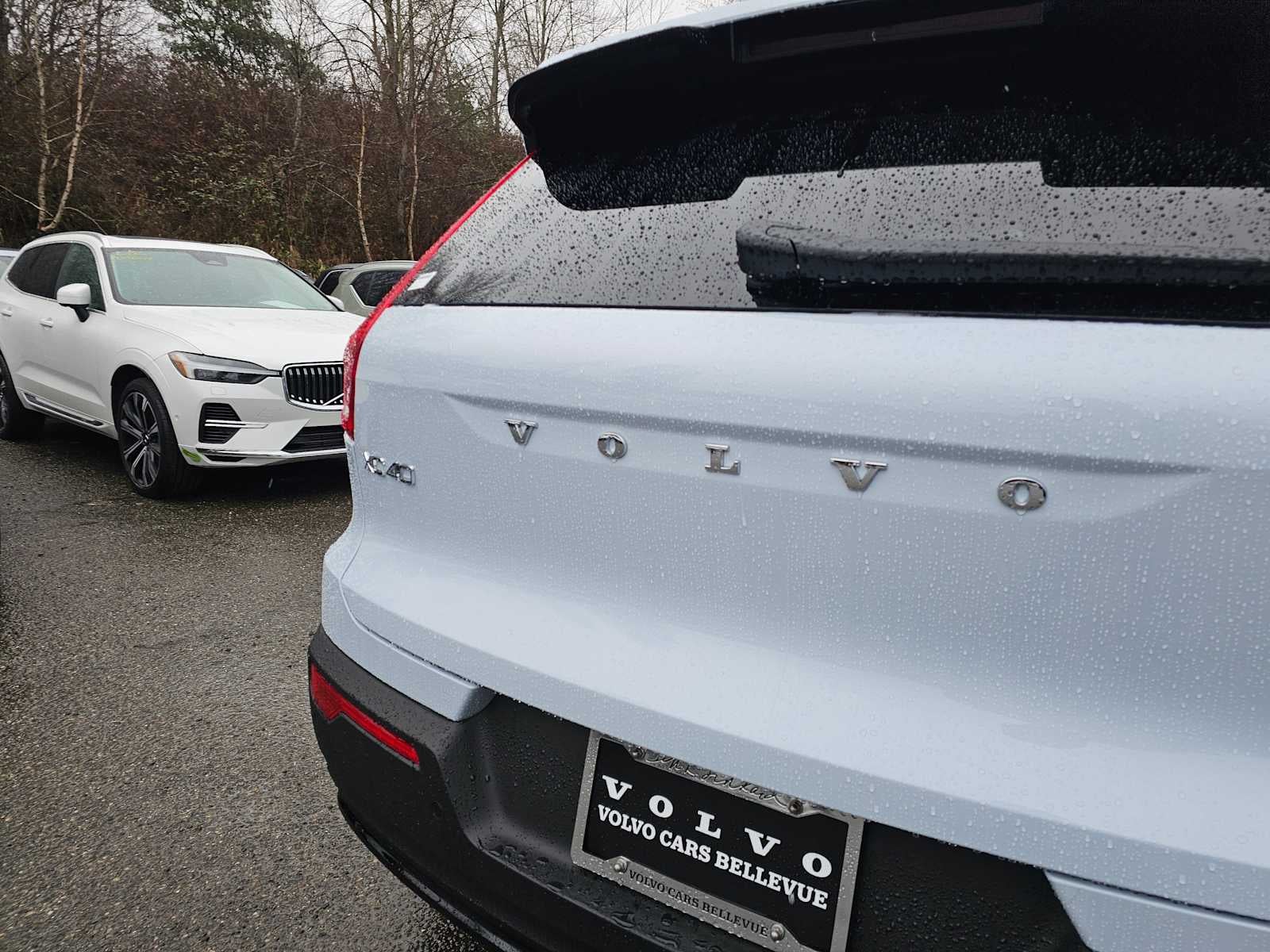 2025 Volvo XC40 Ultra Dark Theme