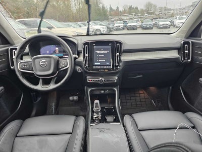 2025 Volvo XC40 Ultra Dark Theme