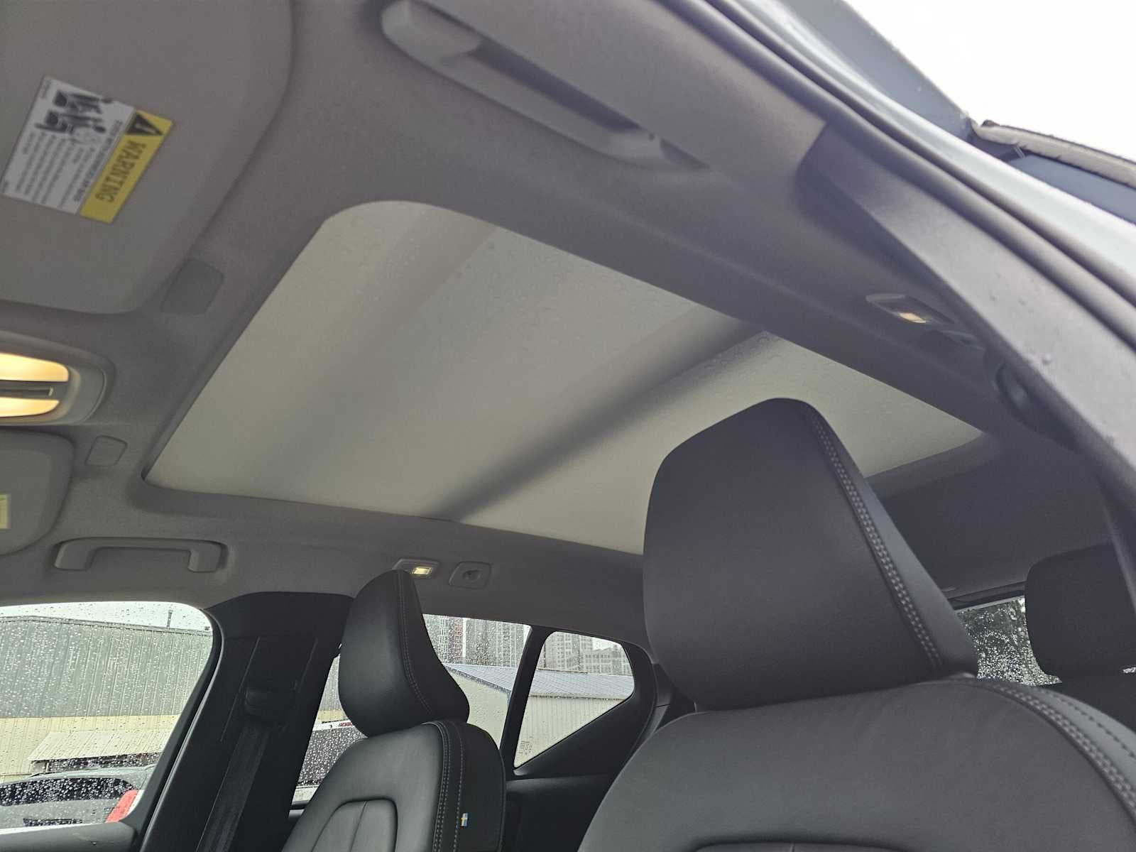 2025 Volvo XC40 Ultra Dark Theme