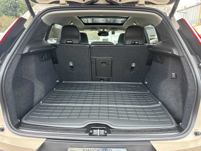 2025 Volvo XC40 Ultra Dark Theme