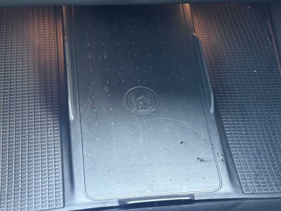 2025 Volvo XC40 Ultra Dark Theme