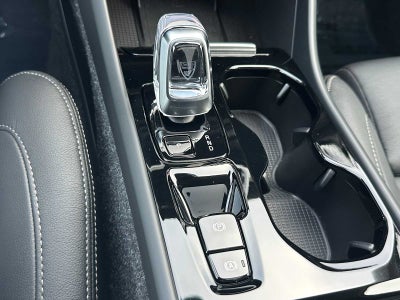 2025 Volvo XC40 Ultra Dark Theme