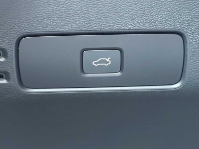 2025 Volvo XC40 Ultra Dark Theme