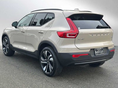 2025 Volvo XC40 Ultra Dark Theme
