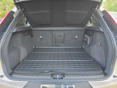2023 Volvo XC40 Plus Bright Theme