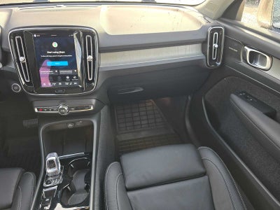 2023 Volvo XC40 Plus Bright Theme