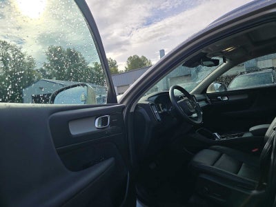 2023 Volvo XC40 Plus Bright Theme