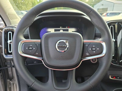 2023 Volvo XC40 Plus Bright Theme