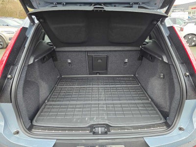 2023 Volvo XC40 Plus Bright Theme