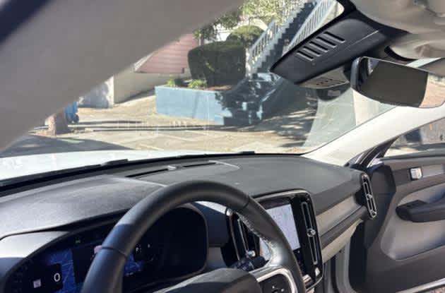 2023 Volvo XC40 Plus Bright Theme