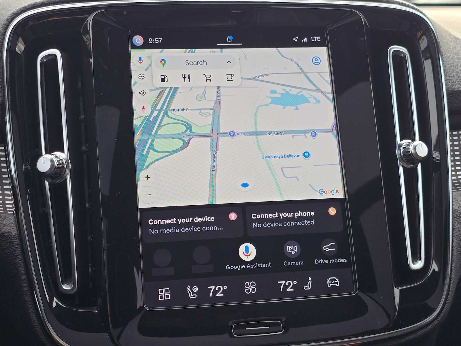 2023 Volvo XC40 Plus Dark Theme