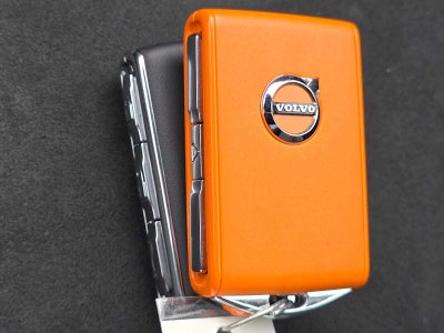 2023 Volvo XC40 Plus Dark Theme