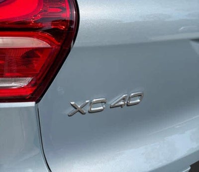 2023 Volvo XC40 Plus Dark Theme