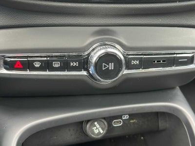 2023 Volvo XC40 Plus Dark Theme