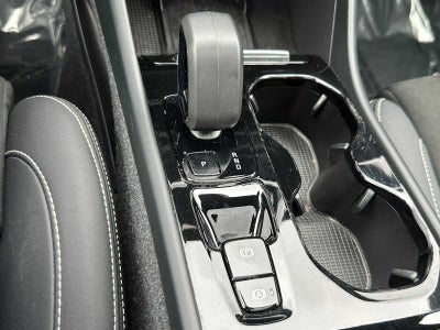 2023 Volvo XC40 Plus Dark Theme