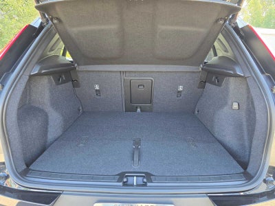 2023 Volvo XC40 Plus Dark Theme