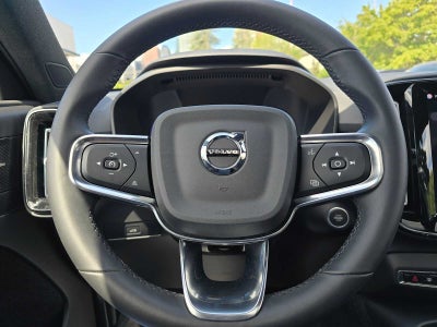 2023 Volvo XC40 Plus Dark Theme