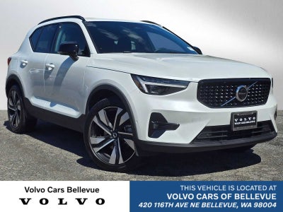 2023 Volvo XC40 Ultimate Dark Theme