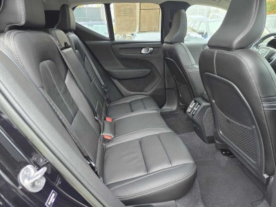 2023 Volvo XC40 Ultimate Dark Theme