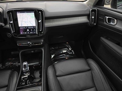 2023 Volvo XC40 Ultimate Dark Theme