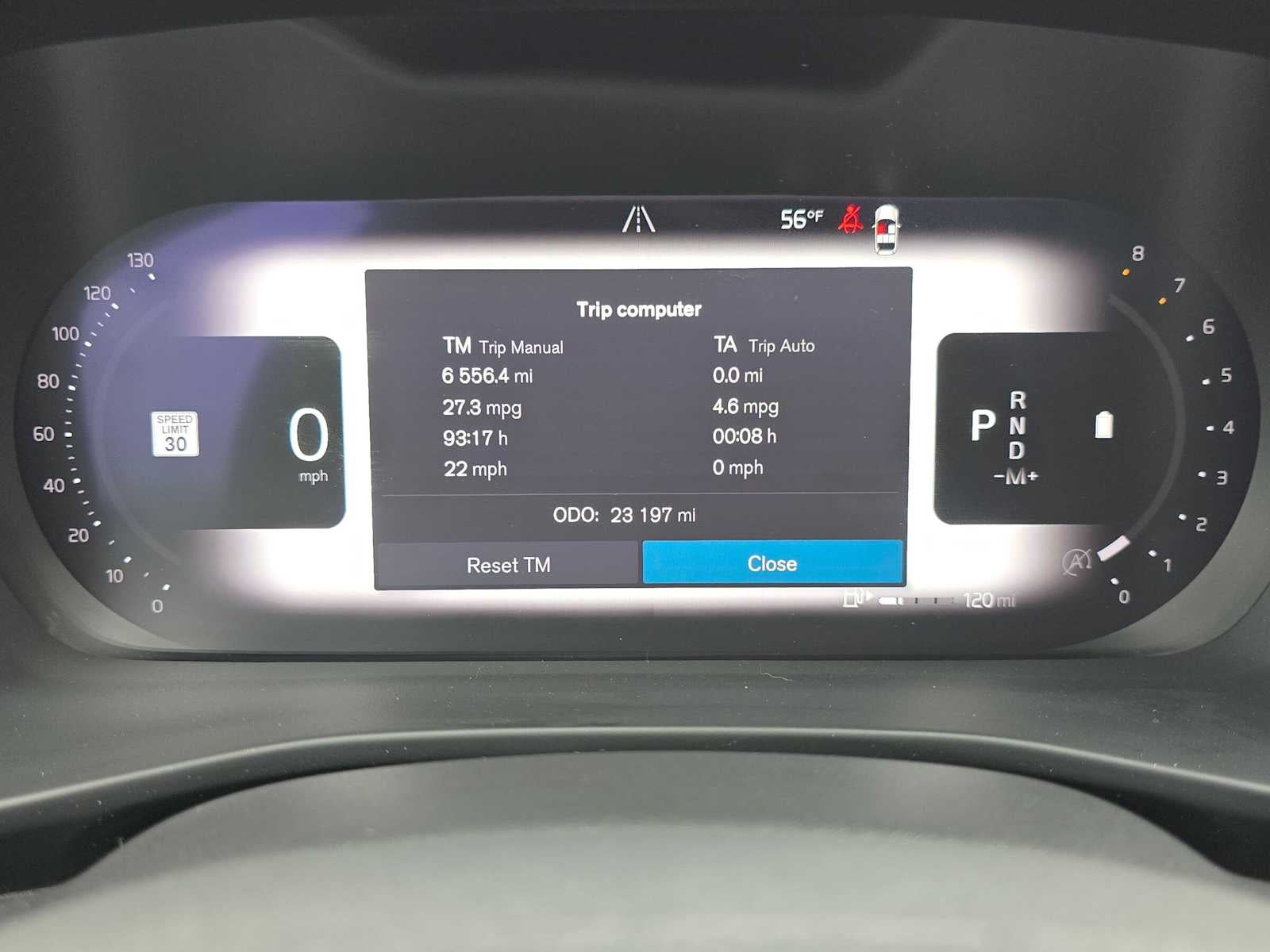 2023 Volvo XC40 Ultimate Dark Theme