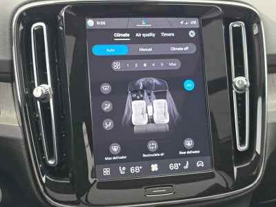 2023 Volvo XC40 Ultimate Dark Theme