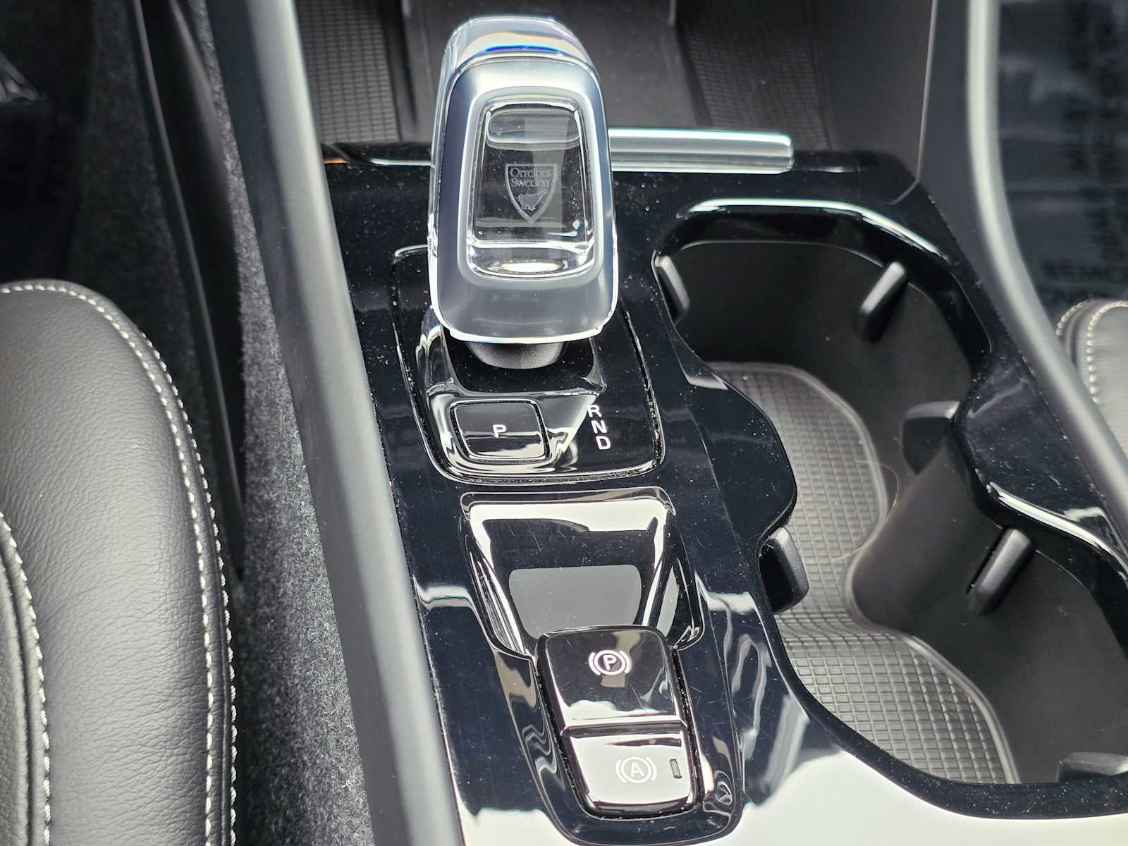 2023 Volvo XC40 Ultimate Dark Theme