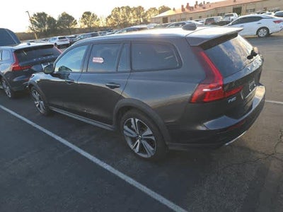 2025 Volvo V60 Cross Country Plus