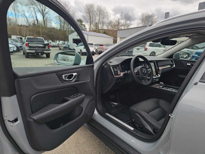 2025 Volvo V60 Cross Country Plus