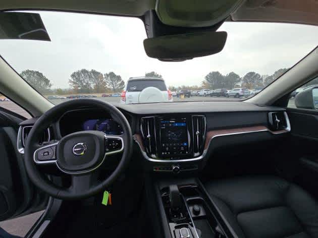 2025 Volvo V60 Cross Country Plus