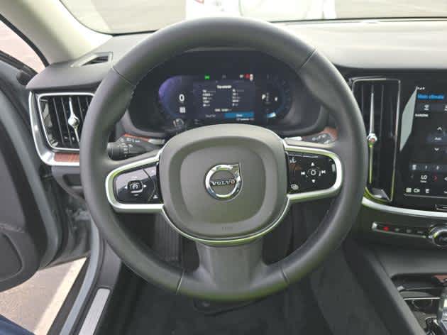 2025 Volvo V60 Cross Country Plus