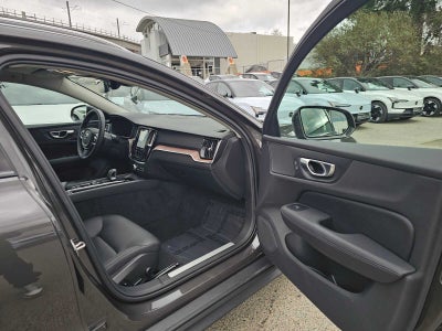 2025 Volvo V60 Cross Country Plus